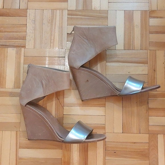 Vince wedge leather sandals size 9.5M - Picture 1 of 11